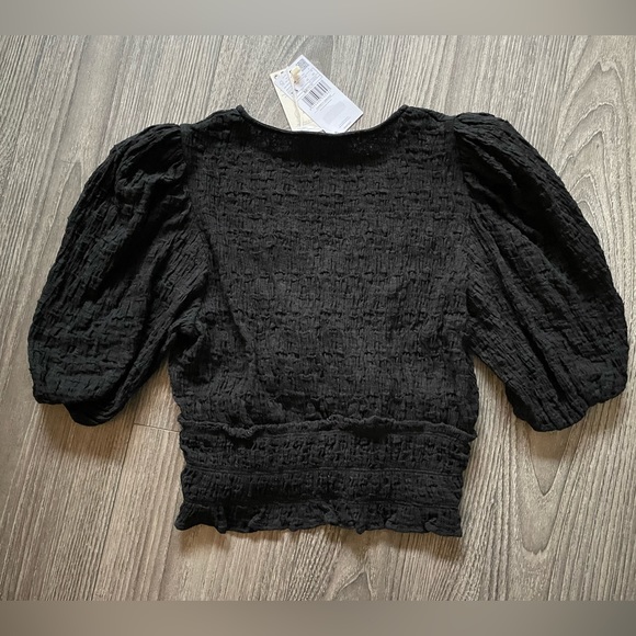 Mango Cropped V Neck Puffed Sleeve Top - Picture 3 of 3